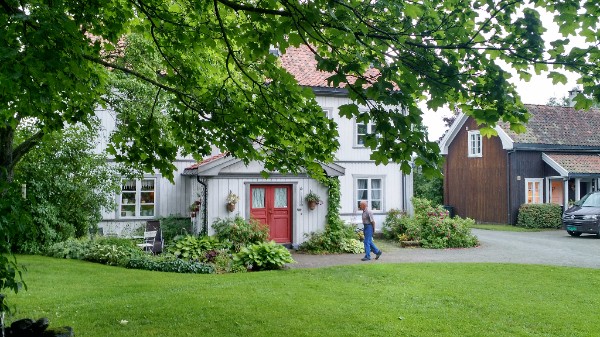 Bokholdergaarden Farmhouse Exterior